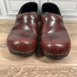 Dansko Professional Clogs Women Burgundy Leather Slip On Nursing Work Shoes 41